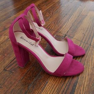 Hot Pink high heel size 8 never worn